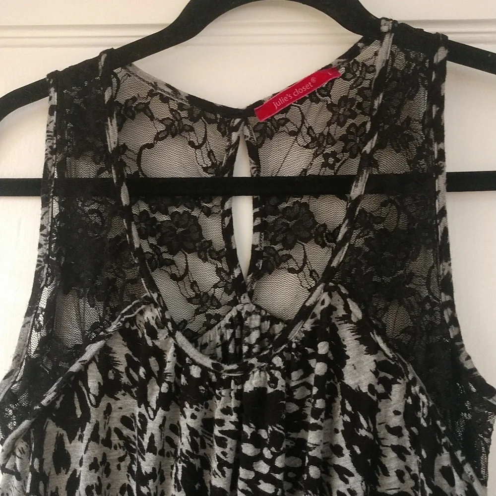 Julie's closet lace tank top size Large - Picture 3 of 10